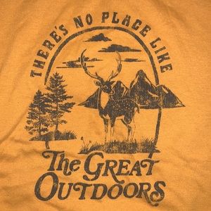 Orange, “the great outdoors” tshirt.